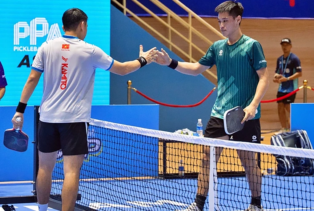 Lý Hoàng Nam mong CĐV bao dung với Trương Vinh Hiển